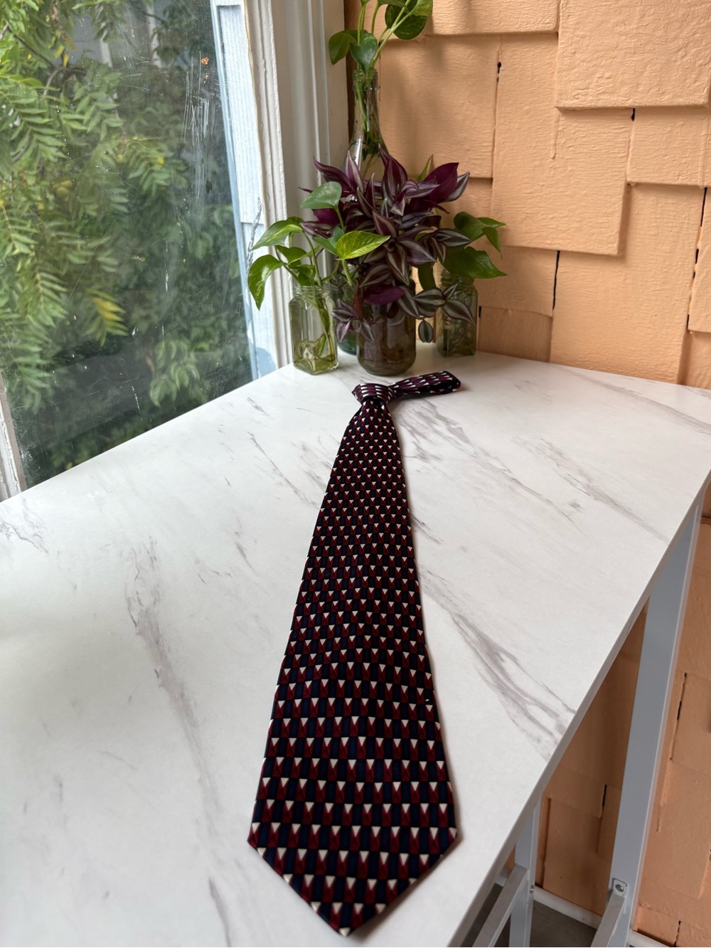 Cocktail Colors Men's Black and Red Geometric Silk Tie - Classic Formal